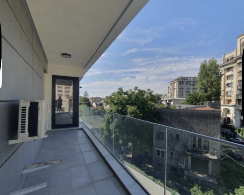 Ofer apartament 2 camere, etaj intermediar, în București, zona 13 Septembrie