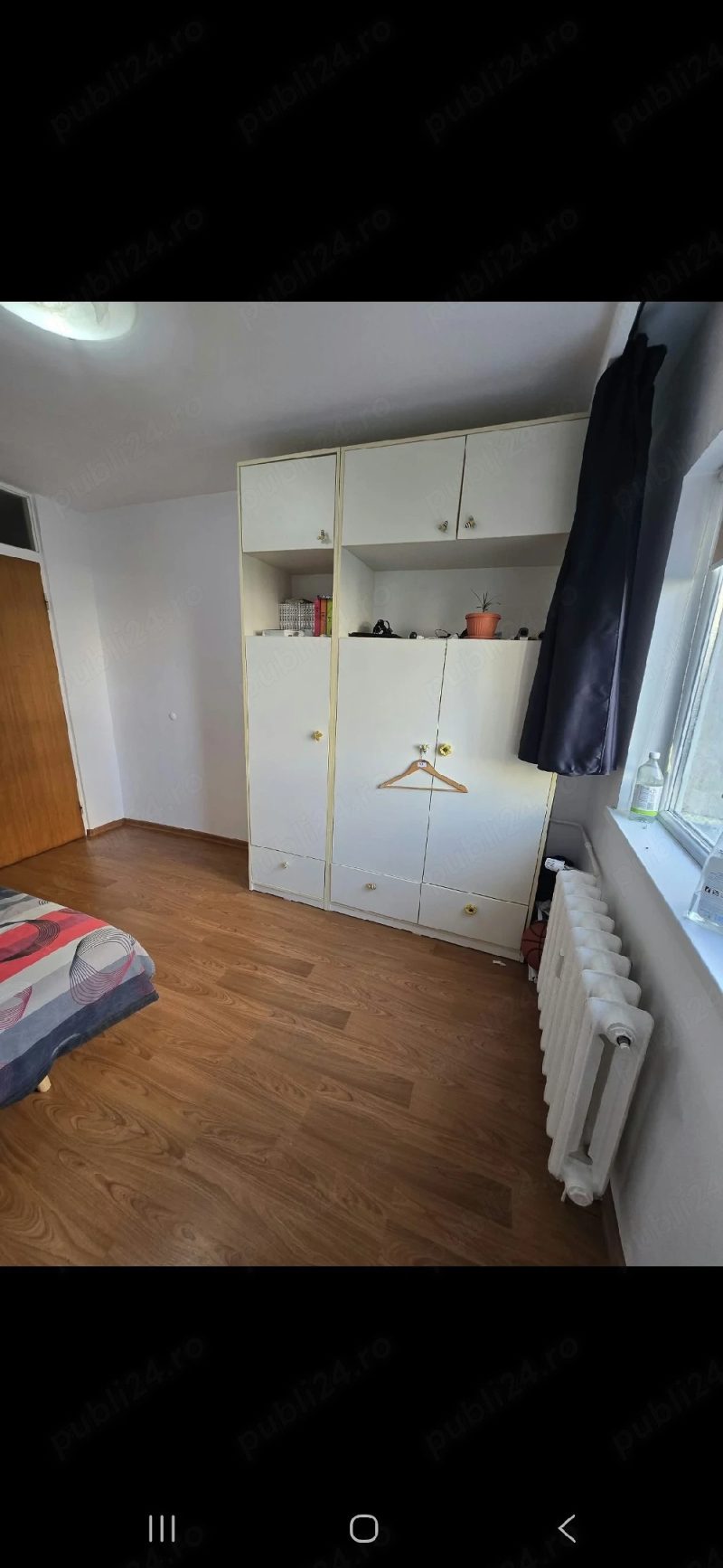 Ofer cameră single în apartament 3 camere, etaj intermediar, în București, zona Obor